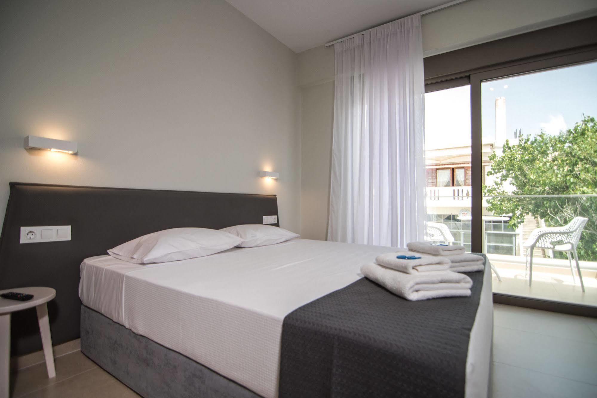 Hôtel Blue Horizon à Paleóchora Extérieur photo