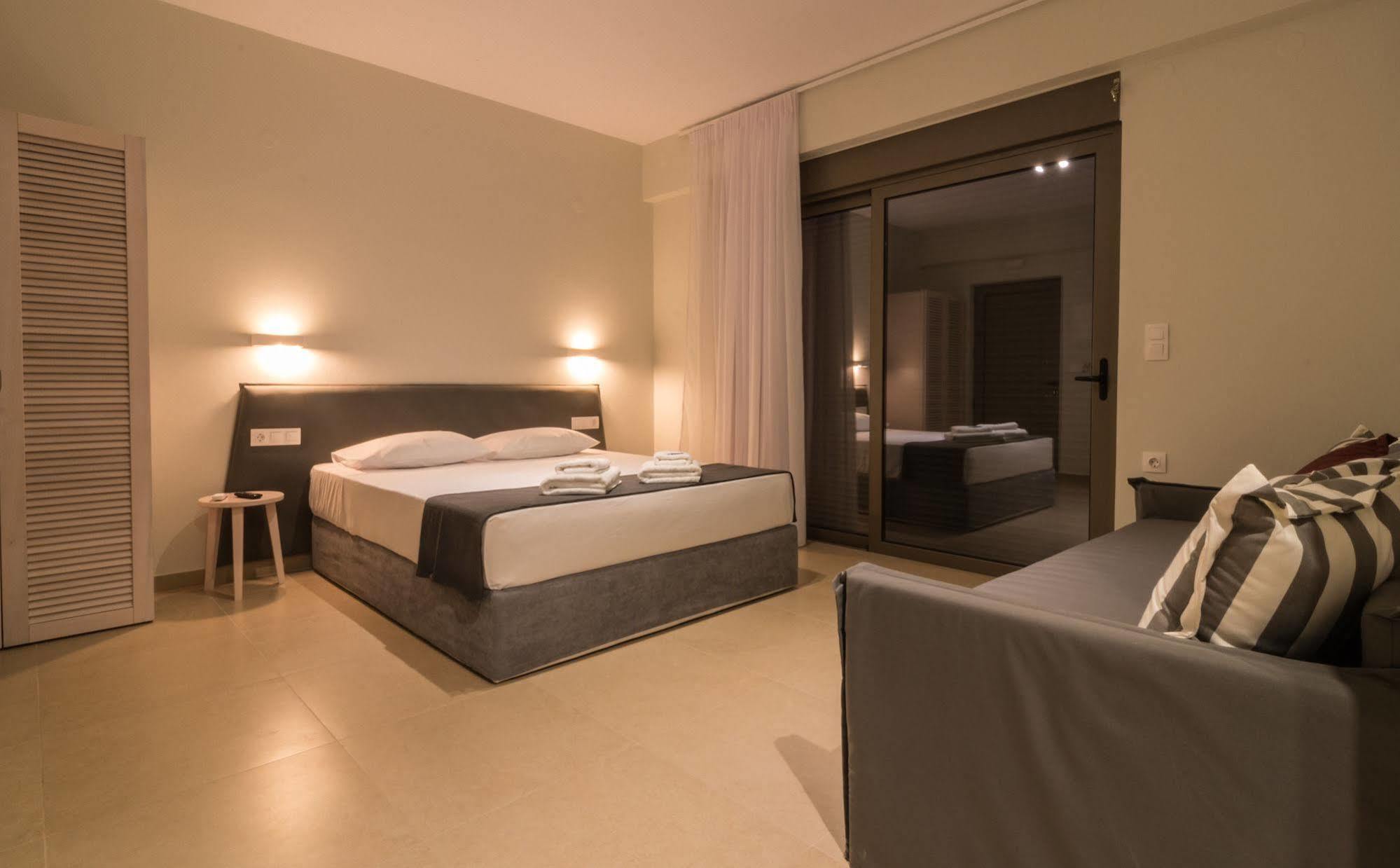 Hôtel Blue Horizon à Paleóchora Extérieur photo